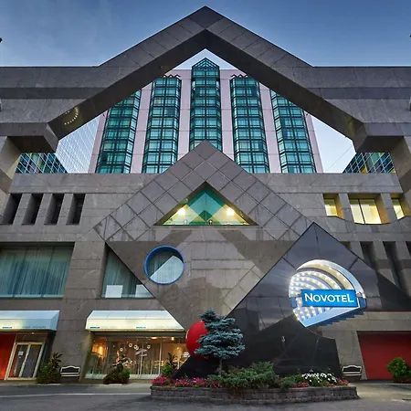 Novotel Toronto North York-3